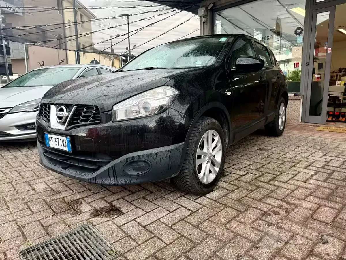 Usata Nissan Qashqai Tekna 117 CV (86 kW) 2011 Nero SUV