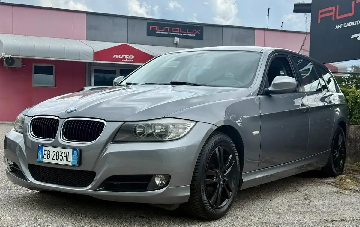 Usata BMW 320 177 CV (130 kW) 2010 Grigio Station wagon