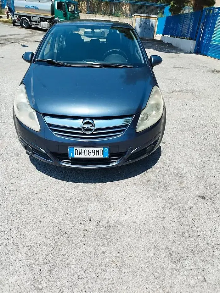 Usata Opel Corsa 90 CV (66 kW) 2009 Blu Utilitaria