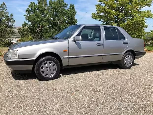 Usata Lancia Thema 120 CV (88 kW) 1988 Berlina