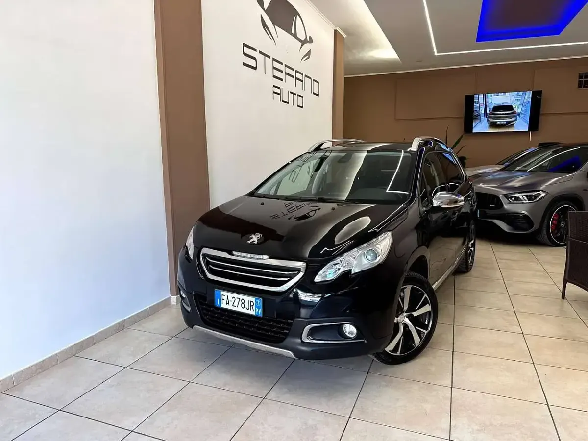 Usata Peugeot 2008 120 CV (88 kW) 2015 Nero SUV