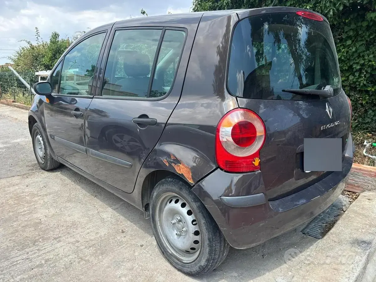 Usata Renault Modus 75 CV (55 kW) 2005 Marrone Monovolume