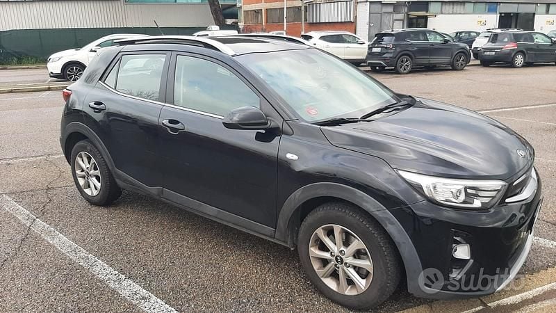 Usata Kia Stonic Style 110 CV (80 kW) 2018 Nero SUV