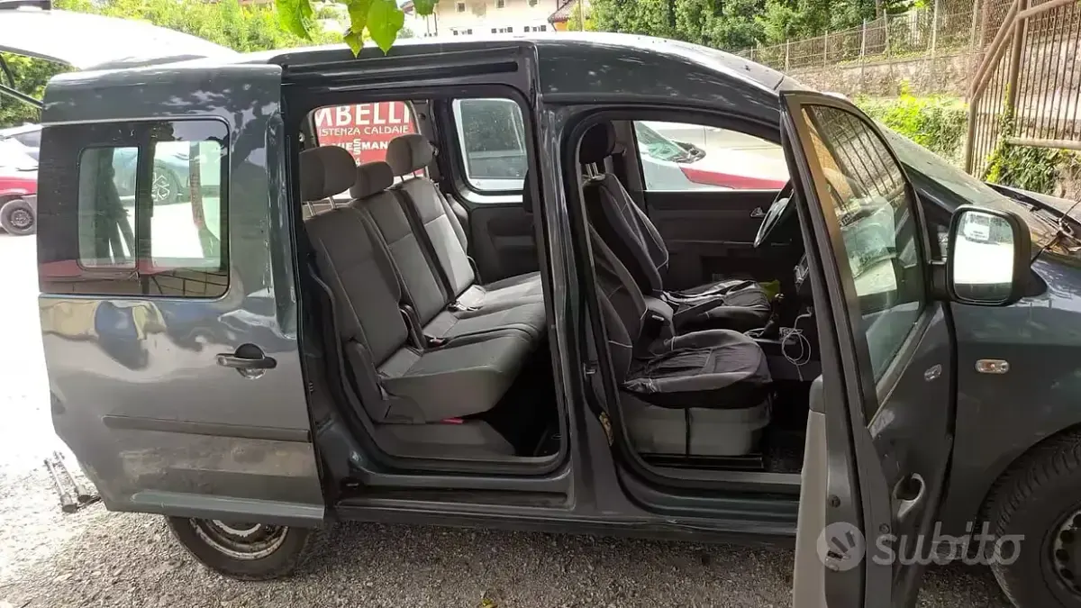 Usata VW Caddy 109 CV (80 kW) 2008 Grigio Monovolume