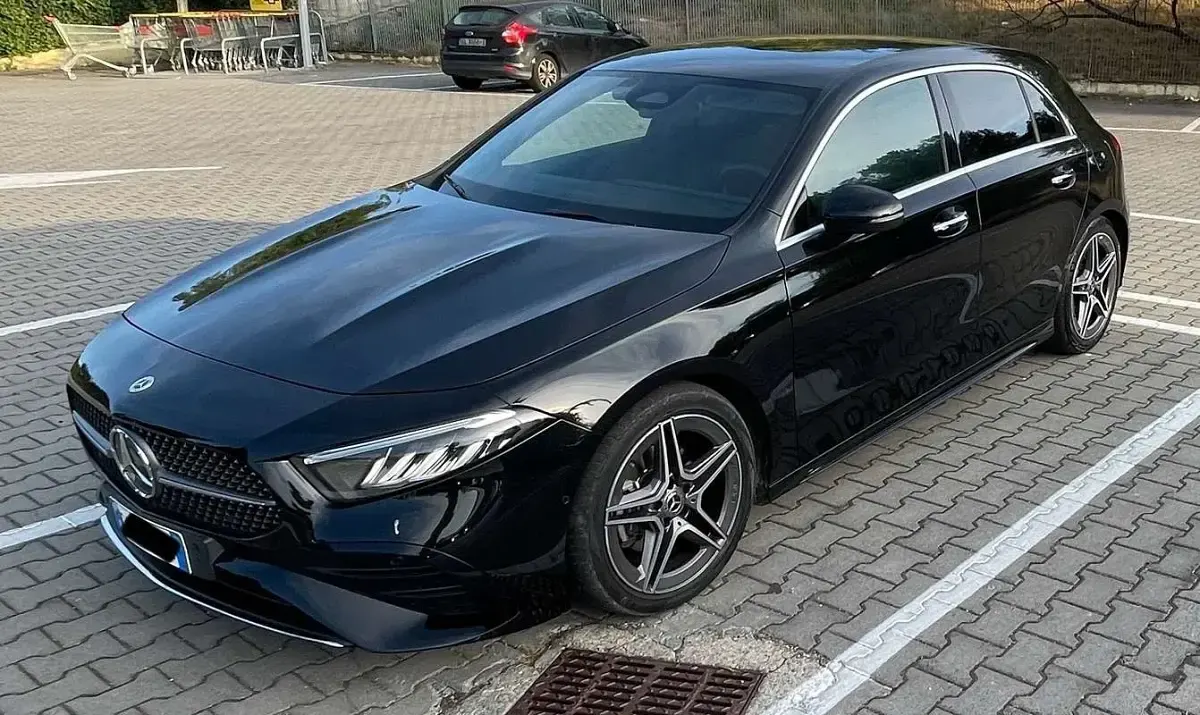 Usata Mercedes 180 AMG Line Premium 116 CV (85 kW) 2023 Nero Berlina