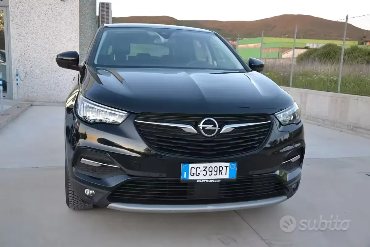 Usata Opel Grandland X Business Elegance 131 CV (96 kW) 2021 Nero SUV