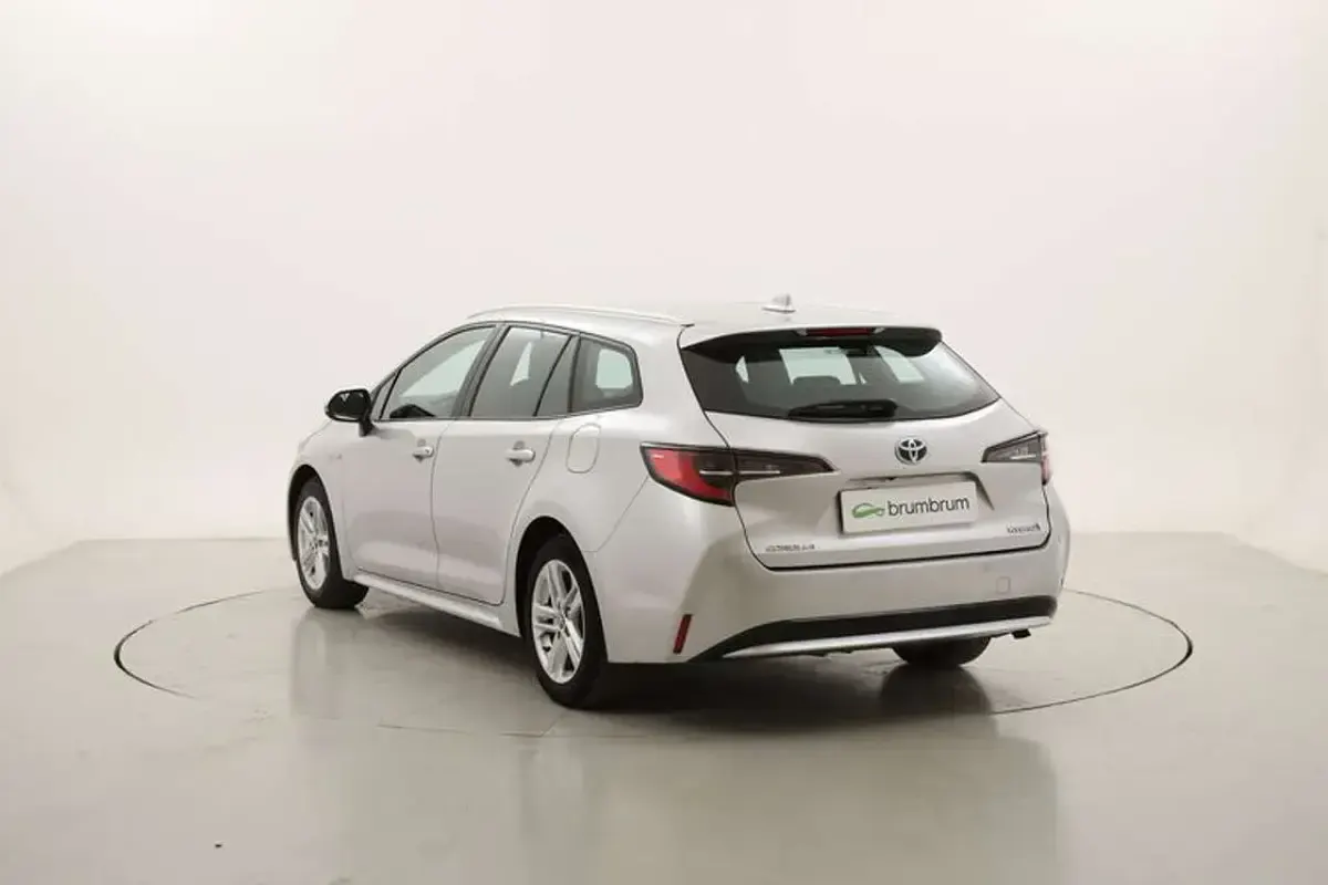 Usata Toyota Corolla Business Edition 122 CV (89 kW) 2020 Argento Station wagon
