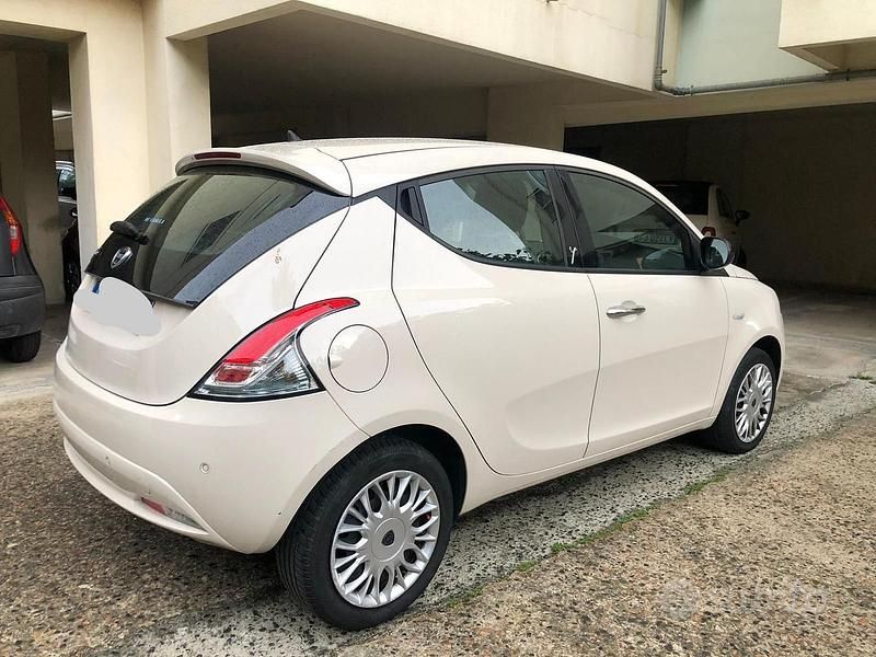 Usata Lancia Ypsilon Gold 2017 Utilitaria