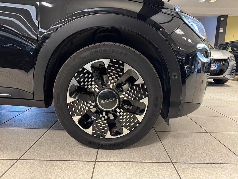 Usata Fiat 600 La Prima 110 CV (80 kW) 2024 Nero SUV