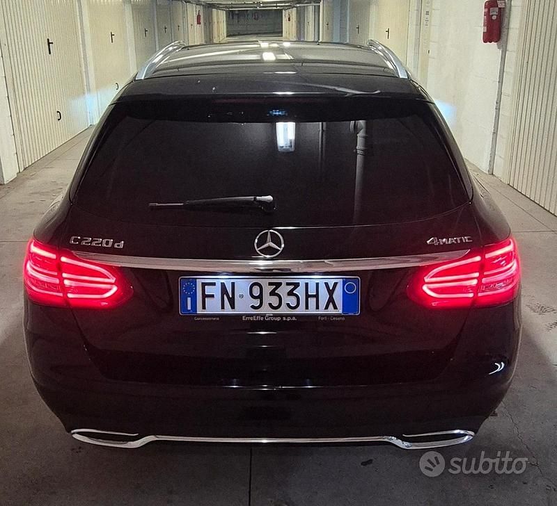Second-hand Mercedes C220 194 CP (142 kW) 2018 Negru Break