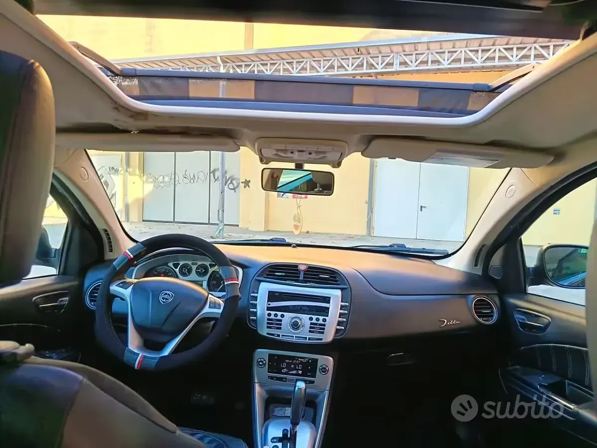 Usata Lancia Delta 120 CV (88 kW) 2009 Nero Utilitaria