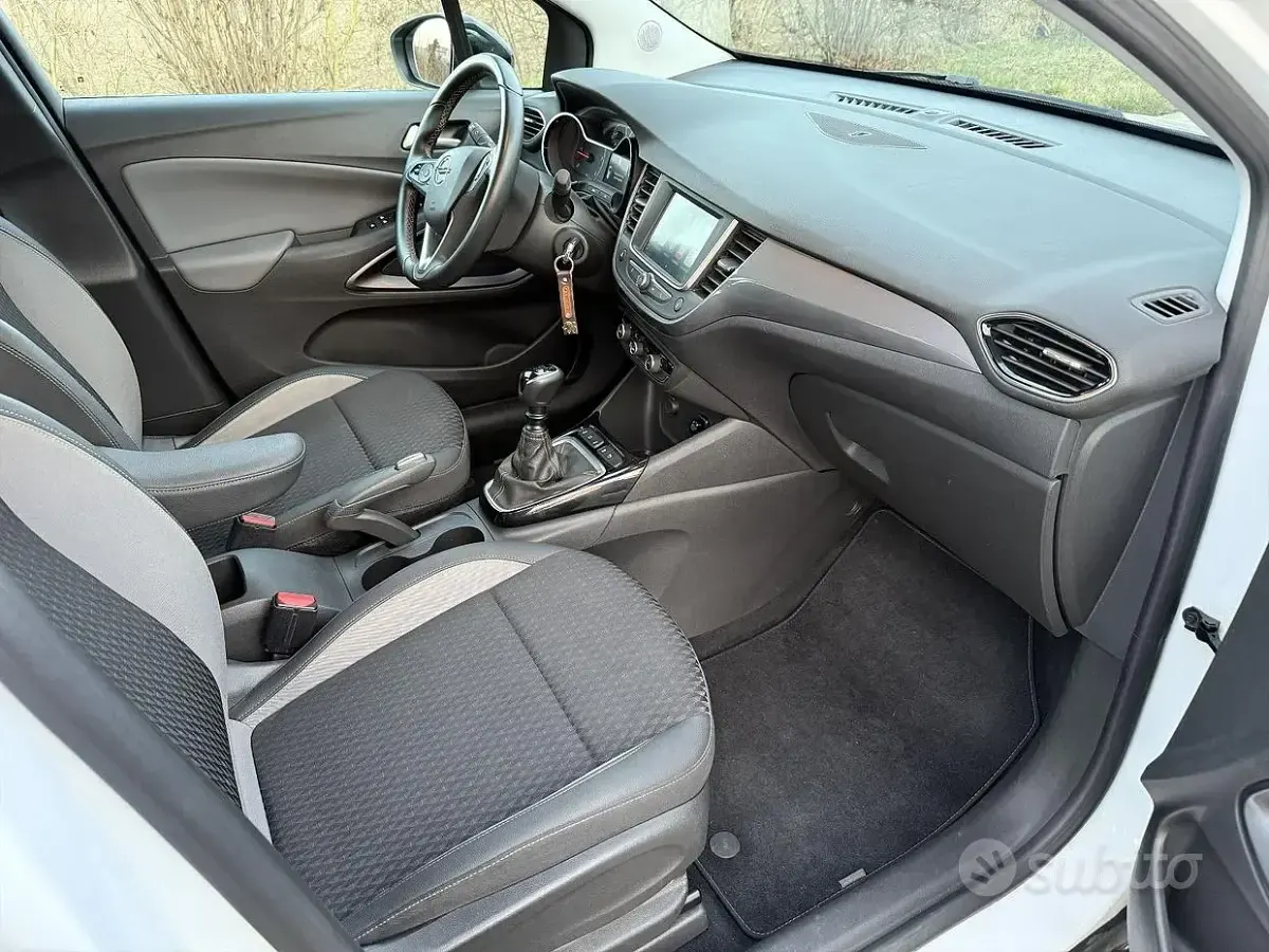 Usata Opel Crossland X Innovation 102 CV (75 kW) 2019 Bianco SUV