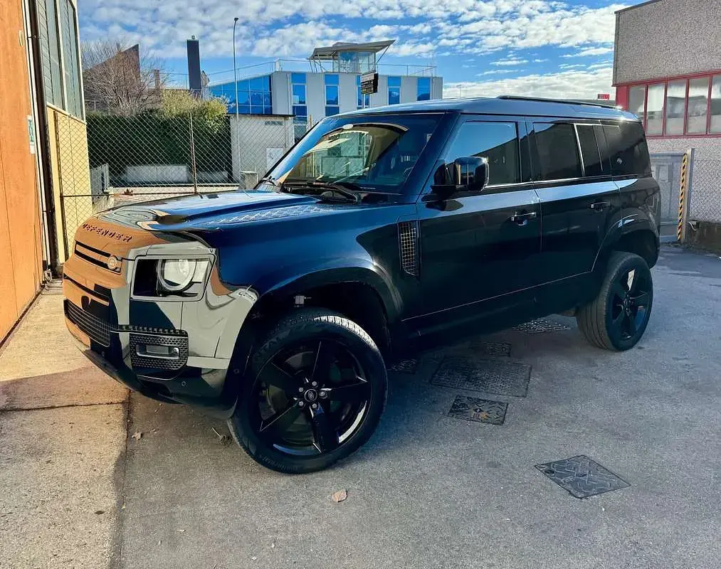 Usata Land Rover Defender SE Dynamic 200 CV (147 kW) 2022 Nero SUV