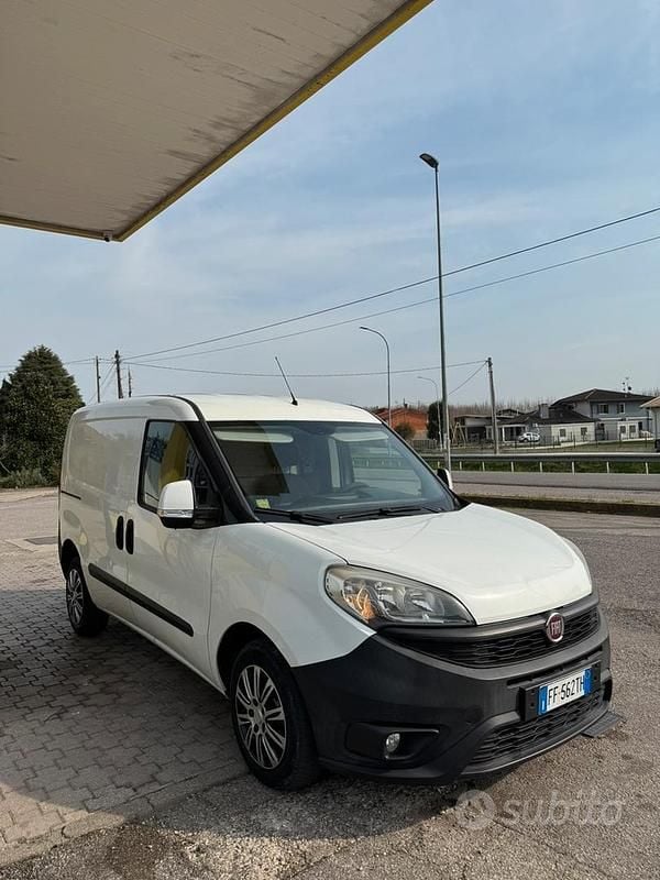 Usata Fiat Doblò 95 CV (69 kW) 2016 Bianco Monovolume
