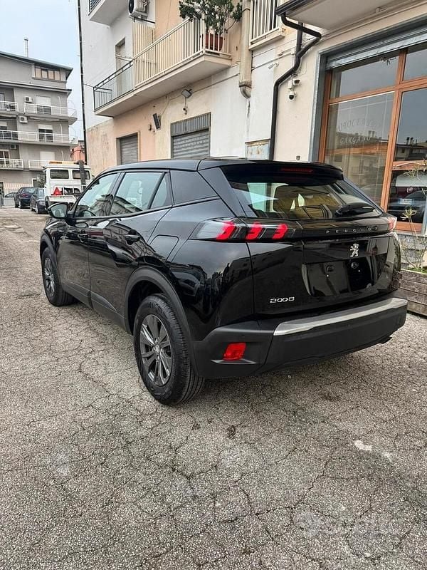 Usata Peugeot 2008 Allure 131 CV (96 kW) 2022 Nero SUV