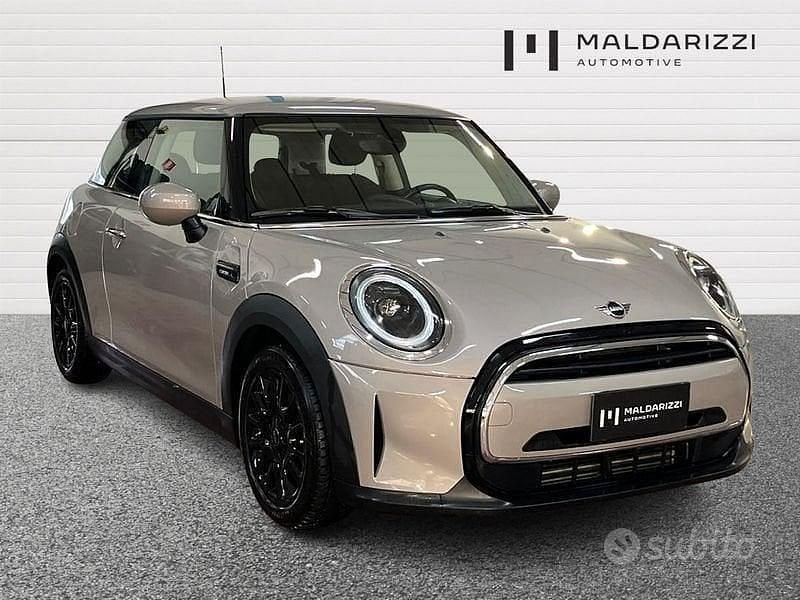 Usata Mini ONE 101 CV (74 kW) 2021 Grigio Utilitaria