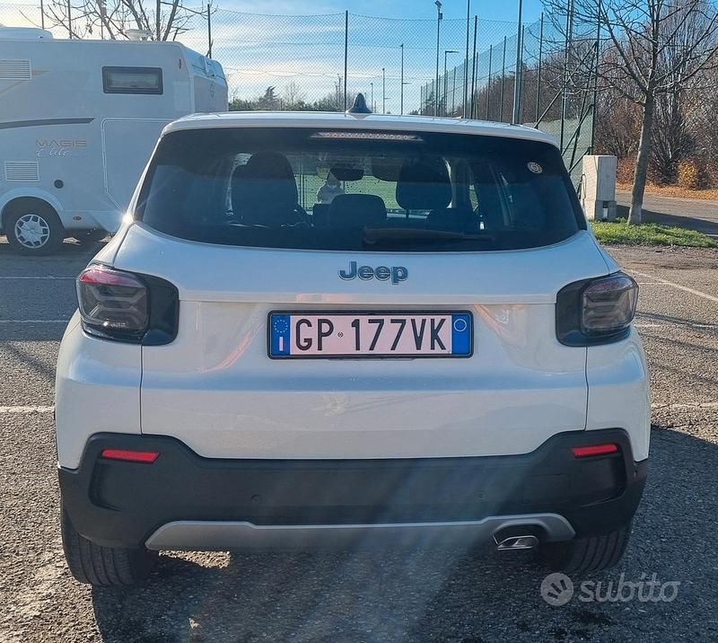 Usata Jeep Avenger 100 CV (73 kW) 2023 Bianco SUV
