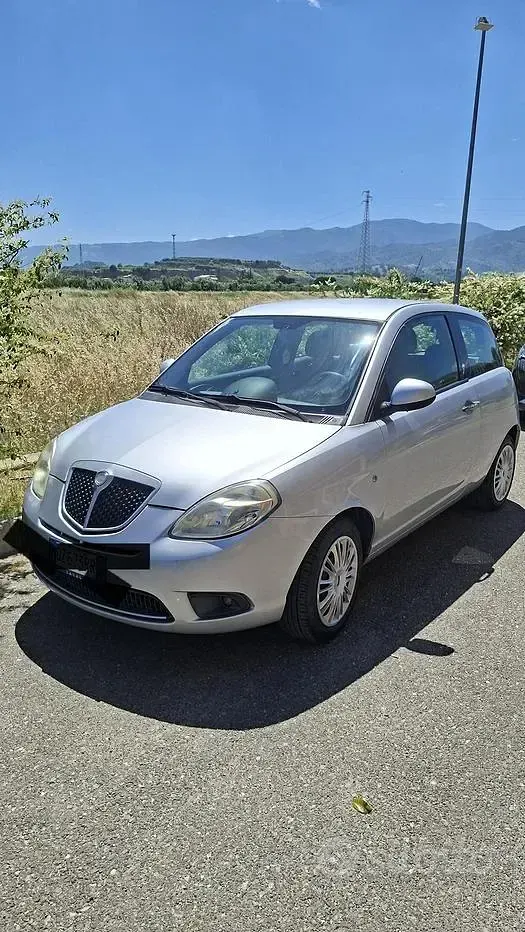 Usata Lancia Ypsilon 60 CV (44 kW) 2010 Utilitaria