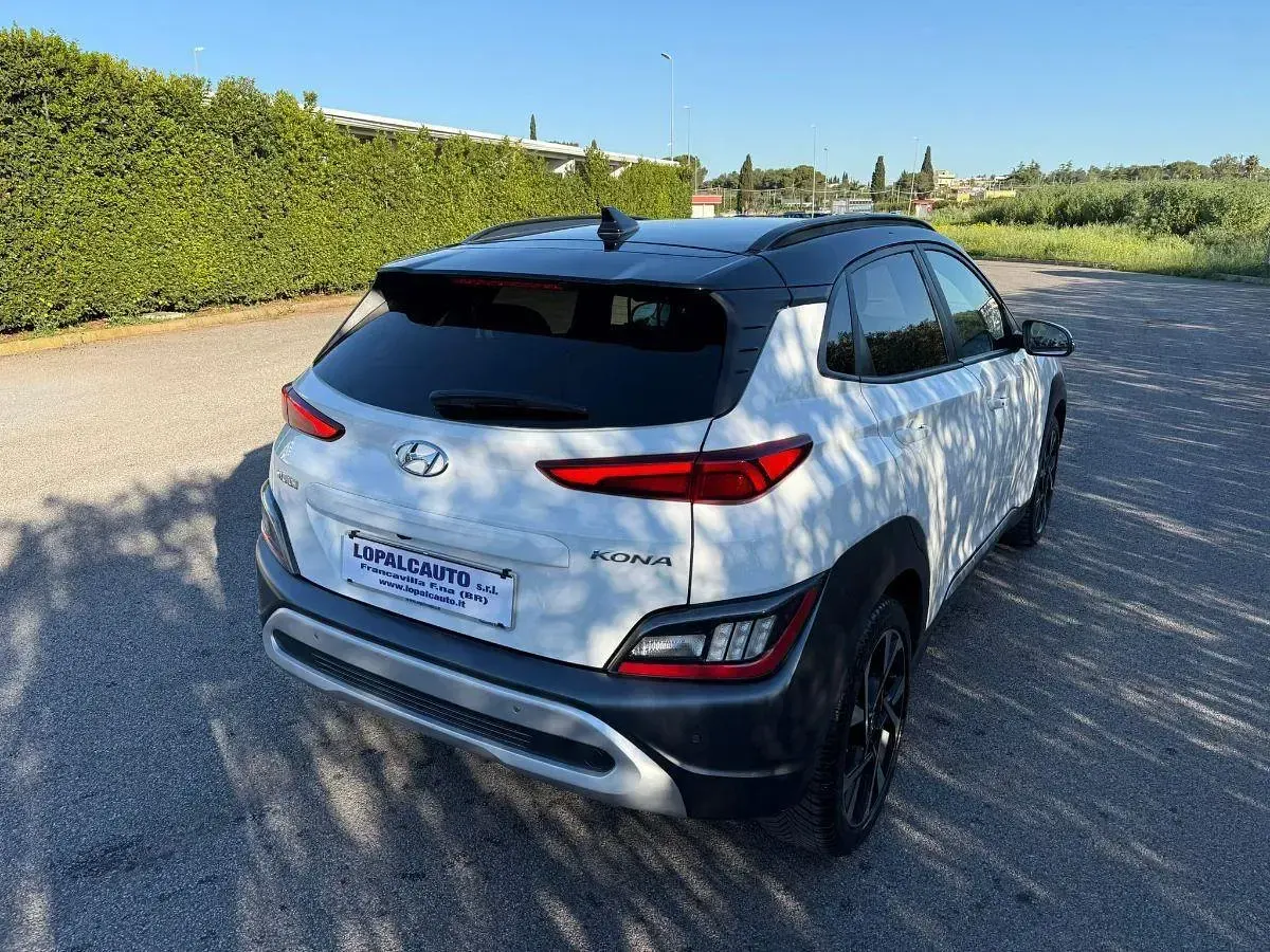 Usata Hyundai Kona 135 CV (99 kW) 2021 Bianco SUV