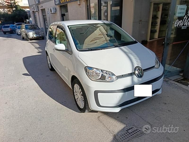 Usata VW up! Move 67 CV (49 kW) 2023 Bianco Utilitaria