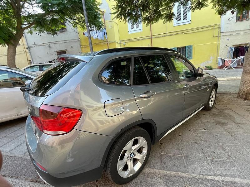 Begagnad BMW X1 143 HK (105 kW) 2012 Grå SUV