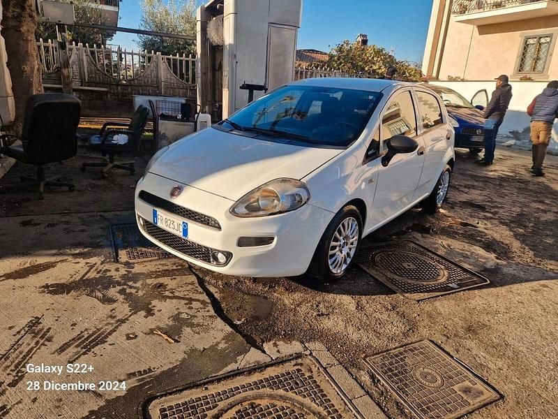 Usata Fiat Punto Street 95 CV (69 kW) 2018 Bianco Utilitaria