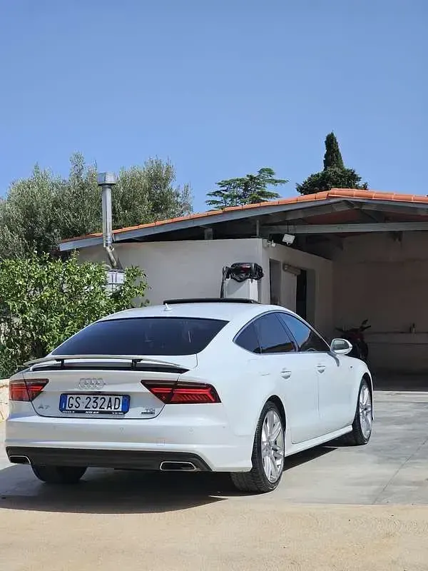 Usata Audi A7 Sportback Business Plus 272 CV (200 kW) 2015 Utilitaria