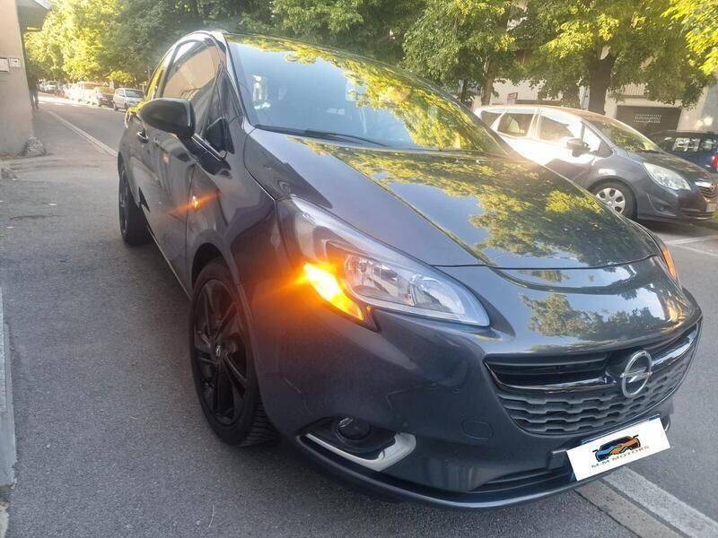 Usata Opel Corsa 75 CV (55 kW) 2015 Grigio Berlina