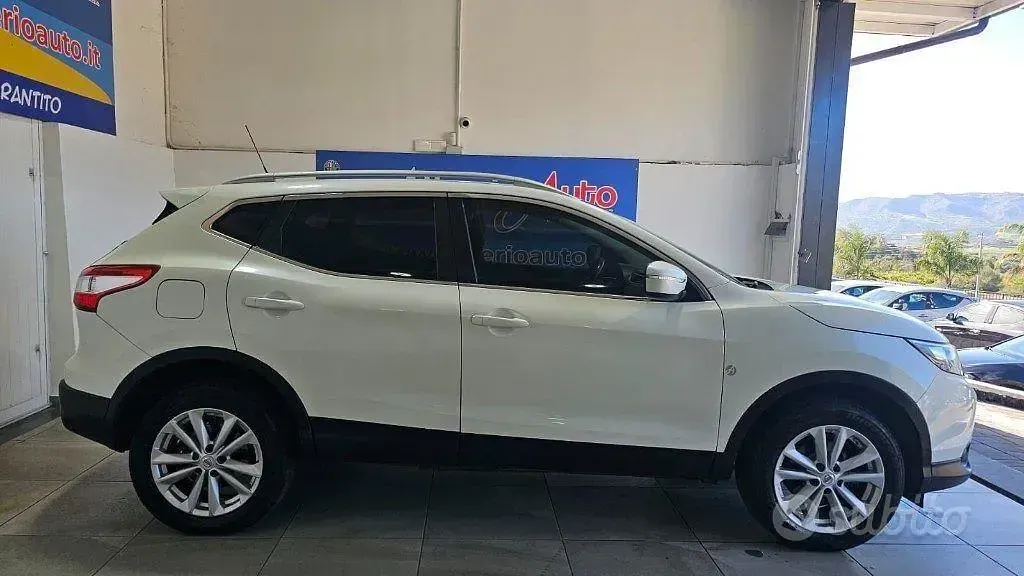 Usata Nissan Qashqai Acenta 110 CV (80 kW) 2014 Bianco SUV