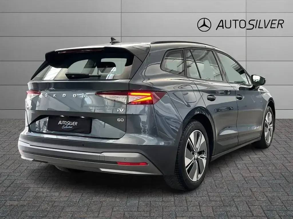 Usata Skoda Enyaq iV 69 kW (95 CV) 2021 Grigio scuro / metallizzato SUV