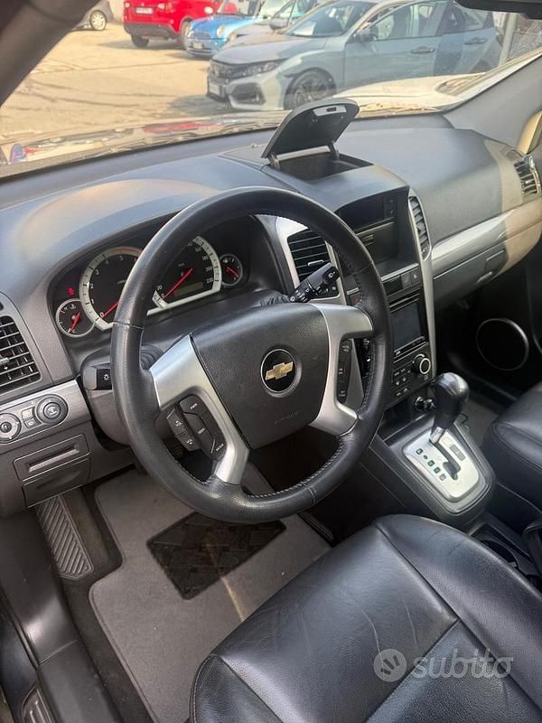 Usata Chevrolet Captiva 150 CV (110 kW) 2007 Blu SUV