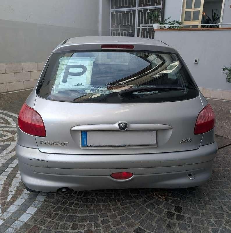 Usata Peugeot 206 60 CV (44 kW) 2000 Grigio Berlina