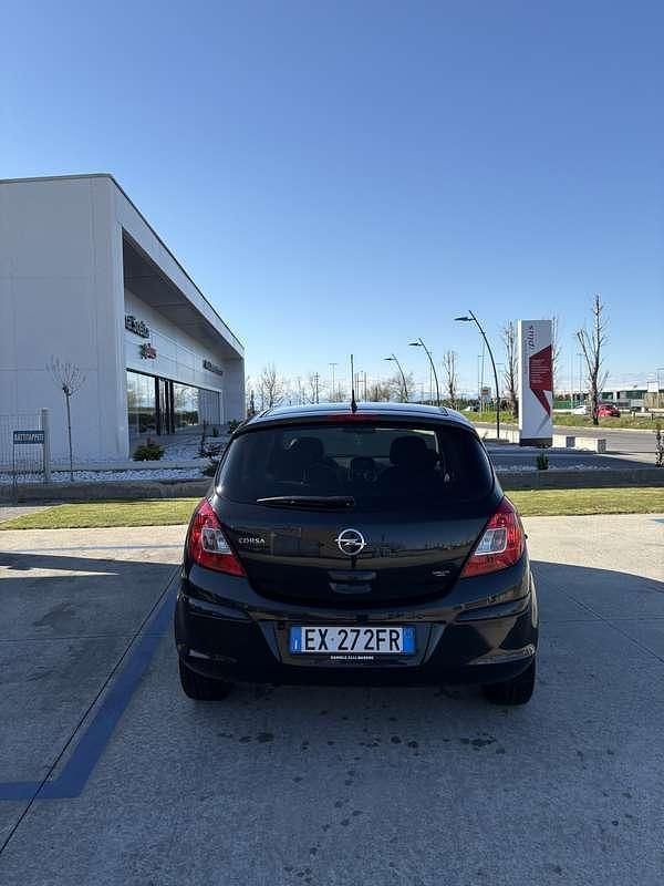 Usata Opel Corsa 86 CV (63 kW) 2014 Nero Utilitaria