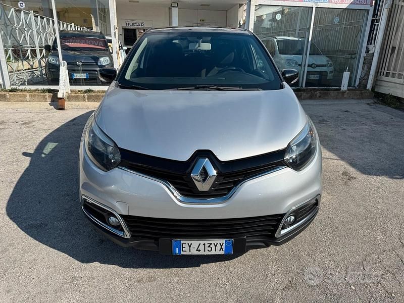 Usata Renault Captur 90 CV (66 kW) 2015 Grigio SUV