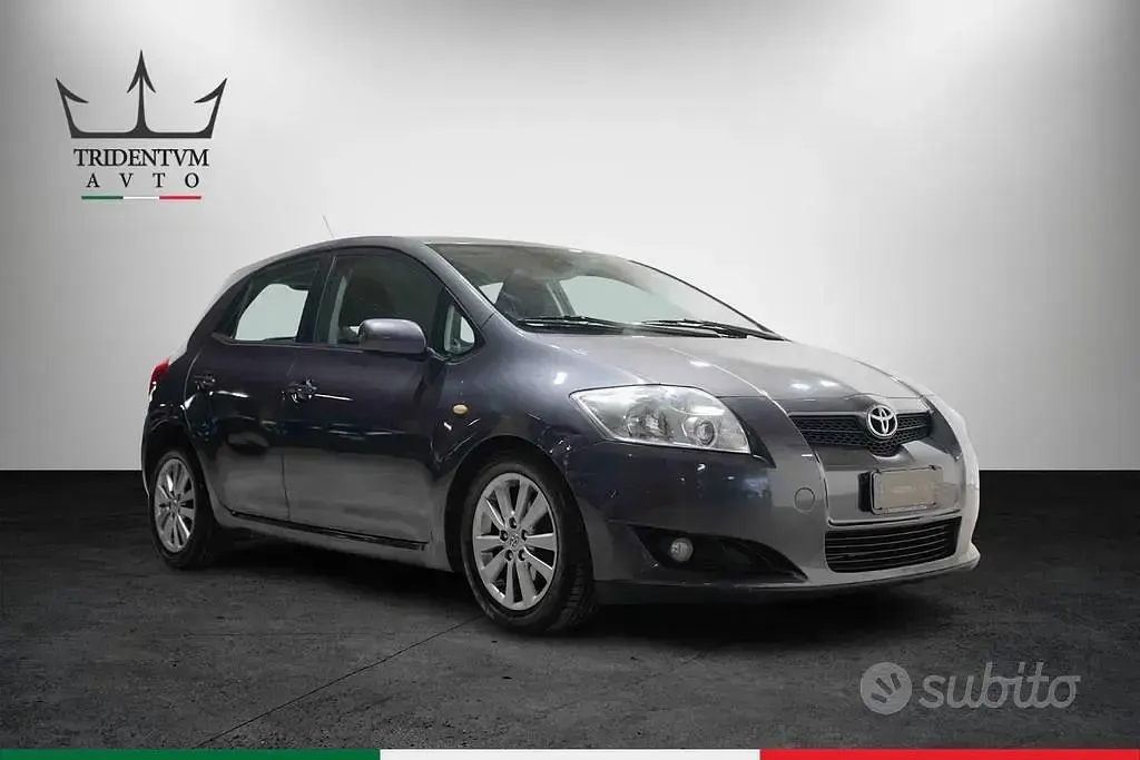 Usata Toyota Auris 90 CV (66 kW) 2007 Grigio Utilitaria