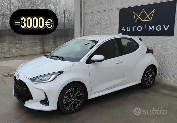 Usata Toyota Yaris Trend 72 CV (52 kW) 2022 Bianco Utilitaria