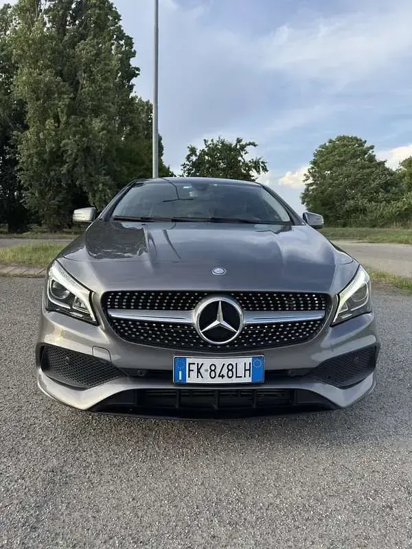 Usata Mercedes CLA220 Shooting Brake AMG line 177 CV (130 kW) 2017 Station wagon