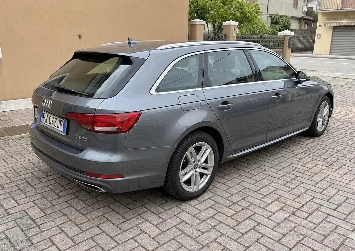 Usata Audi A4 150 CV (110 kW) 2019 Grigio Station wagon