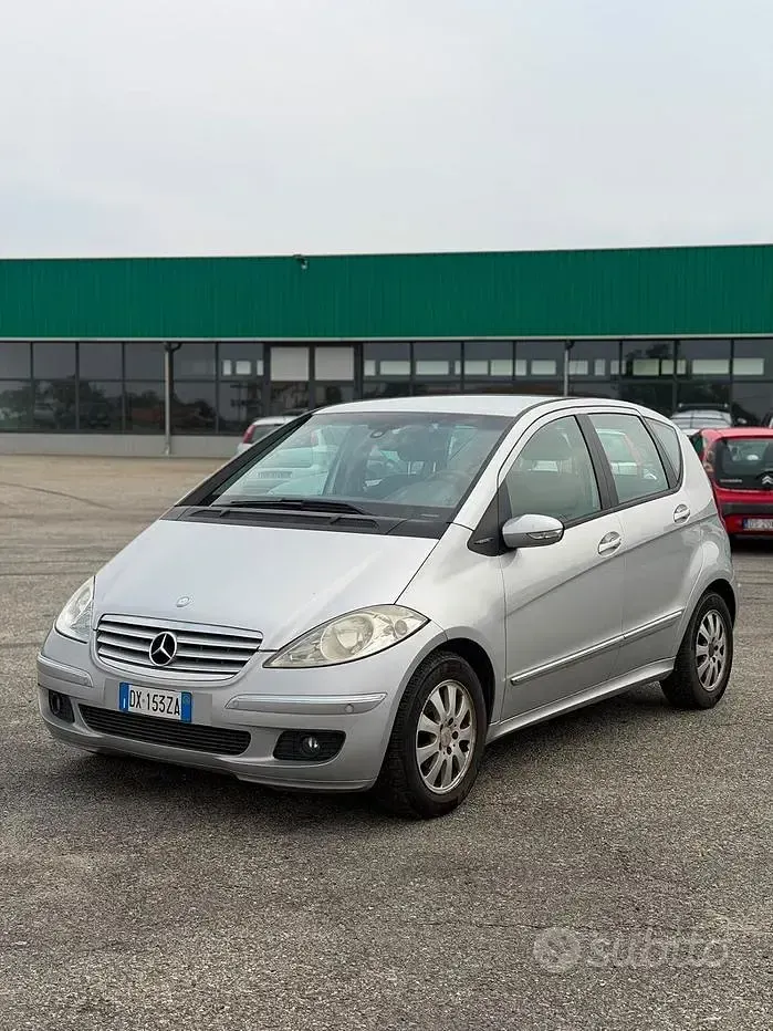 Usata Mercedes A180 Avantgarde 109 CV (80 kW) 2009 Grigio Berlina