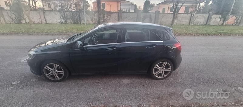 Usata Mercedes A200 136 CV (100 kW) 2014 Nero Berlina