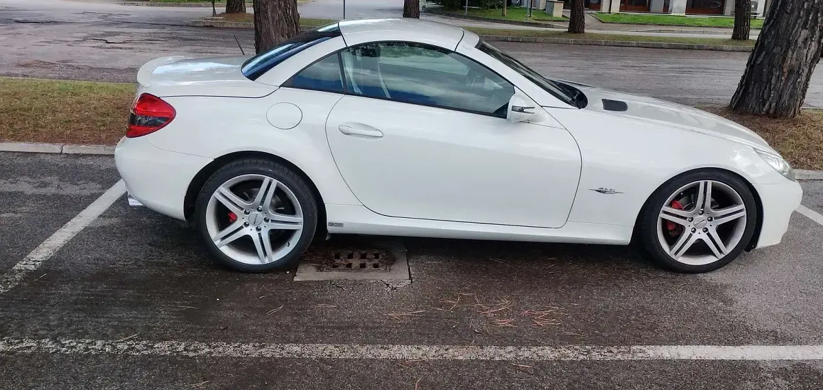 Usata Mercedes SLK200 2LOOK Edition 184 CV (135 kW) 2010 Bianco Cabrio