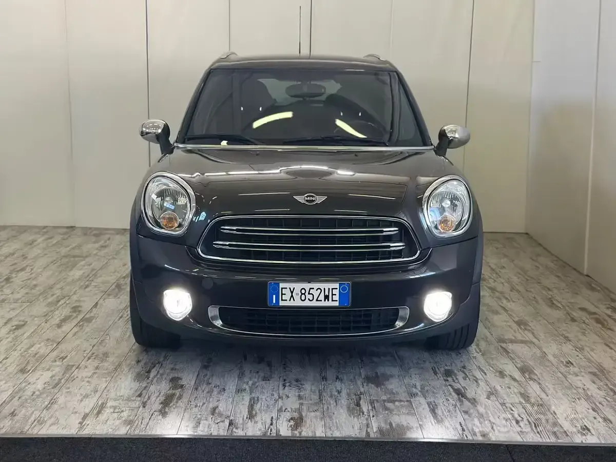 Usata Mini Countryman Business 90 CV (66 kW) 2014 Marrone SUV