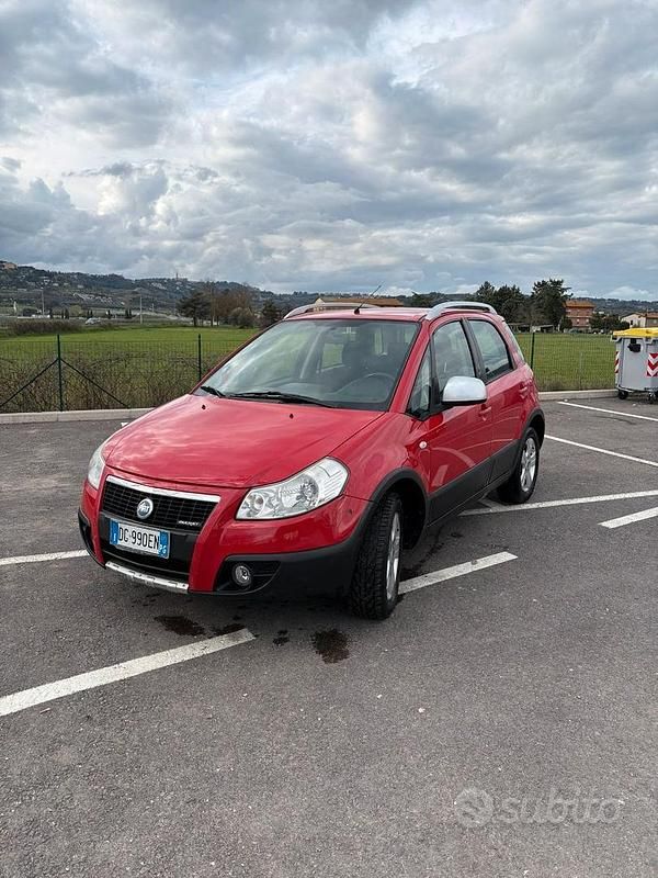 Usata Fiat Sedici 120 CV (88 kW) 2005 Rosso SUV