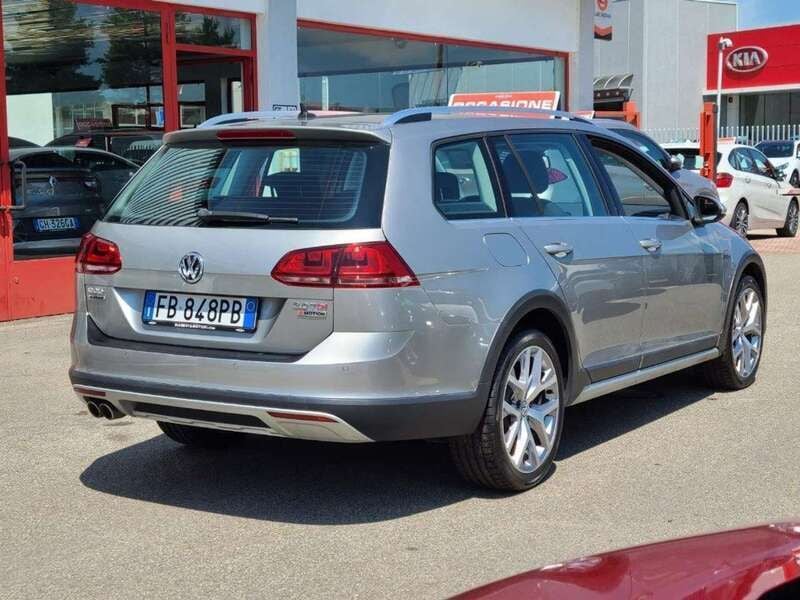 Usata VW Golf Alltrack 184 CV (135 kW) 2015 Grigio metallizzato Station wagon
