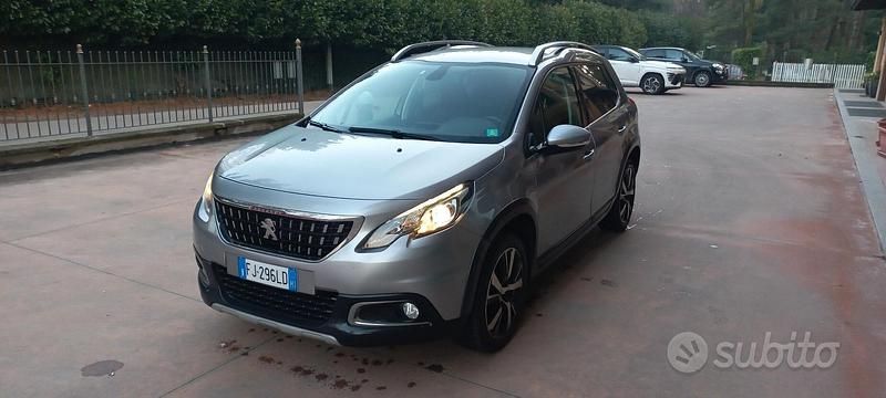 Usata Peugeot 2008 Allure 119 CV (87 kW) 2017 Grigio SUV