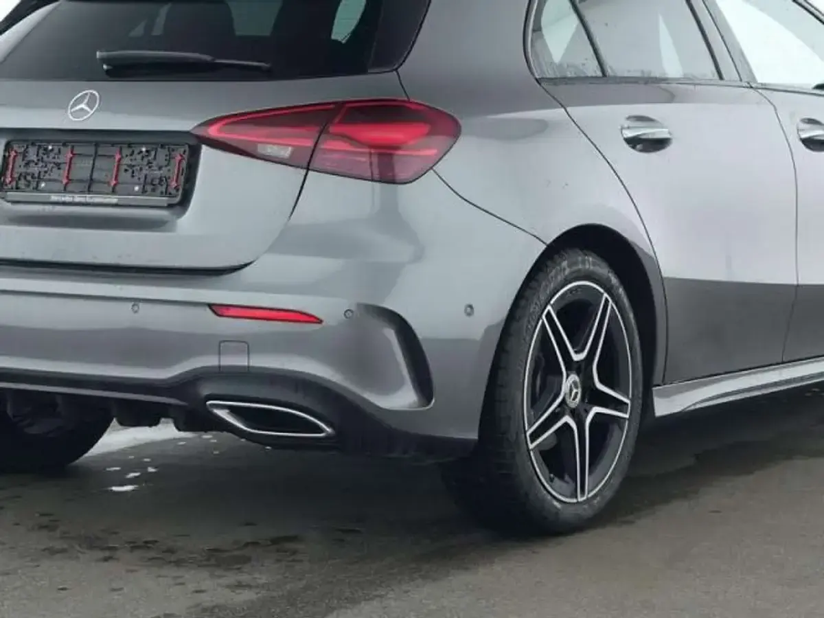 Usata Mercedes A180 Premium 136 CV (100 kW) 2024 Grigio Berlina