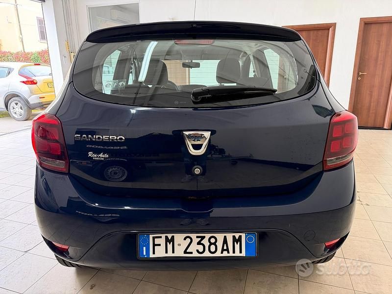 Usata Dacia Sandero 75 CV (55 kW) 2018 Blu Berlina