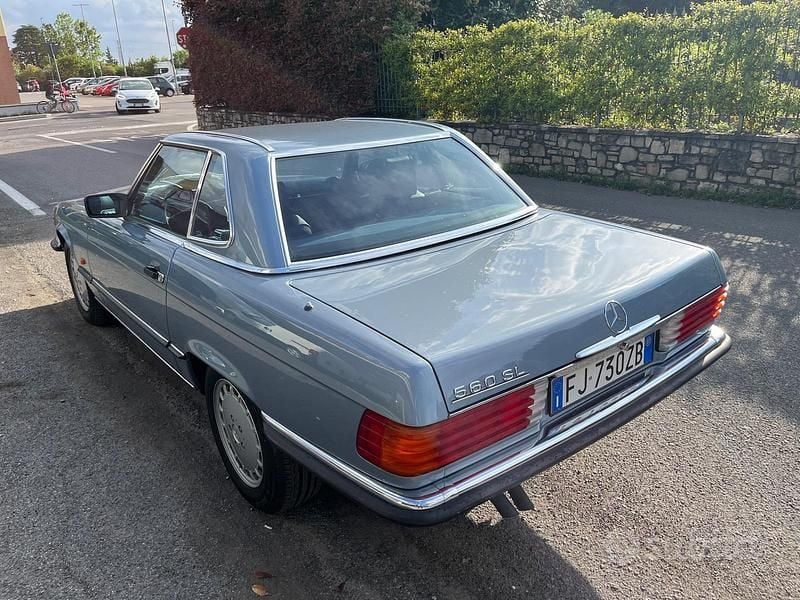 Usata Mercedes 560 227 CV (166 kW) 1987 Blu/azzurro Cabrio