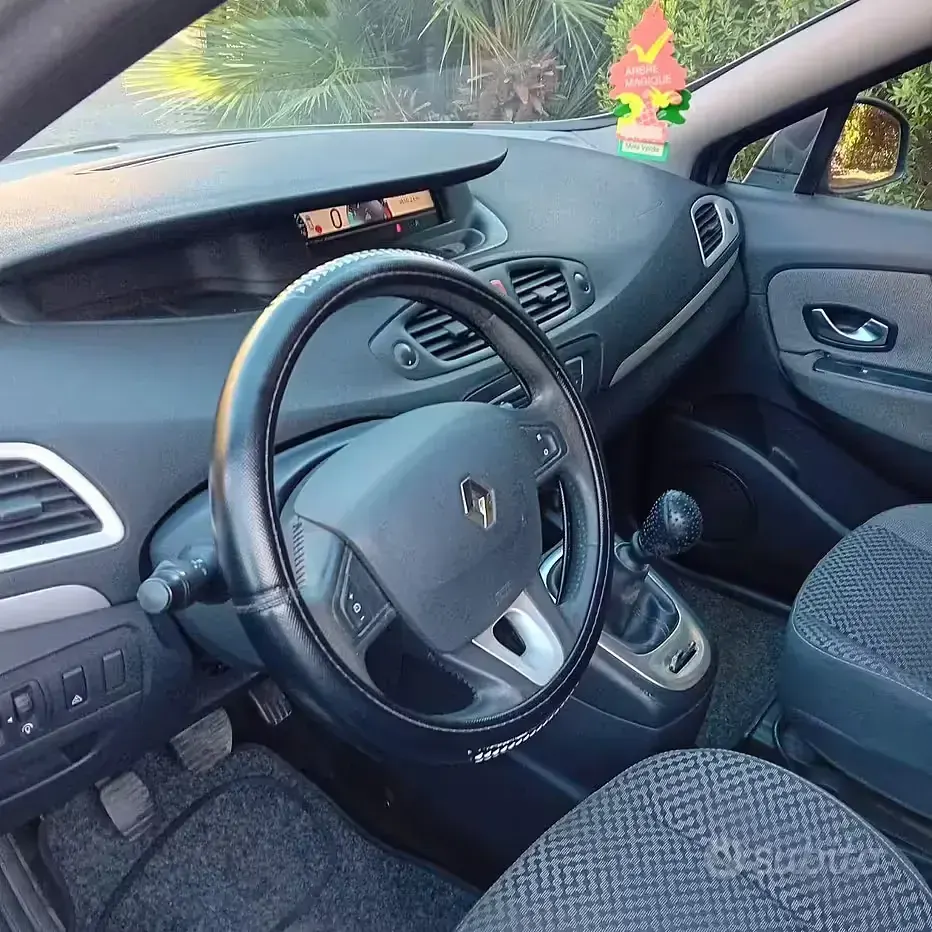 Usata Renault Scenic E-Tech 110 CV (80 kW) 2011 Bluazzurro Monovolume
