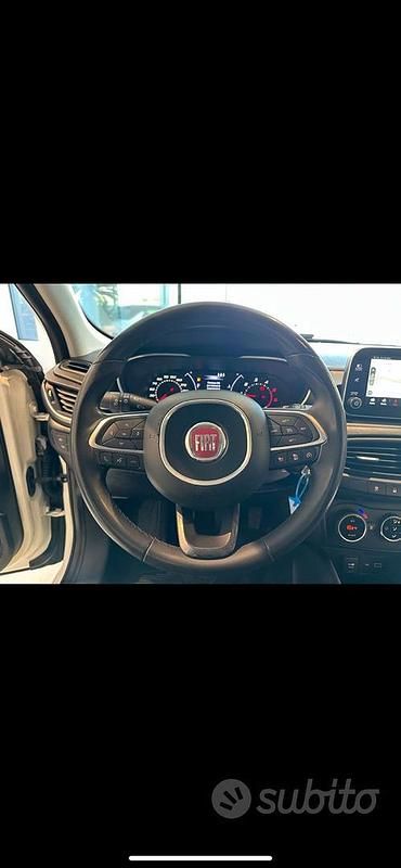 Occasion Fiat Tipo 2020 Blanc Berline